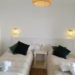 בית נופש House Experience Violeta